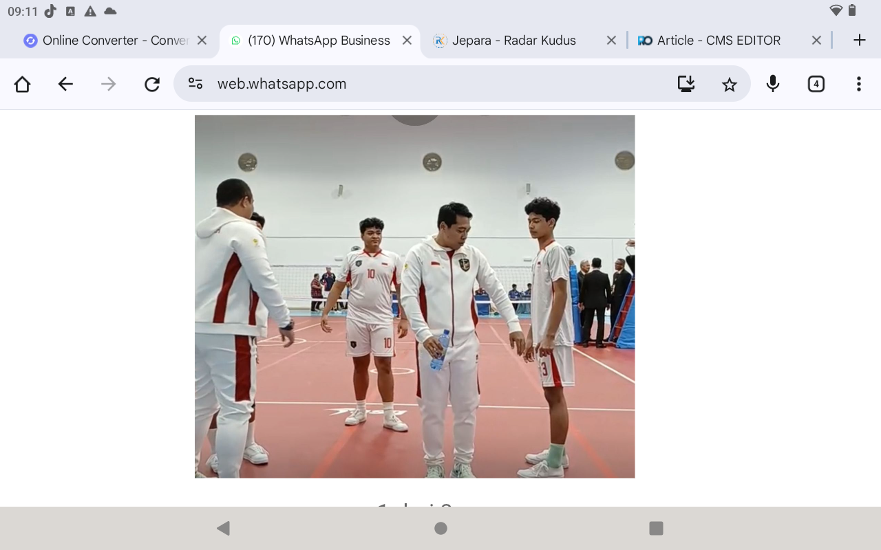 MEMBANGGAKAN: Potret perjuangan para atlet sepak takraw Indonesia di bawah besutan Coach Suko.