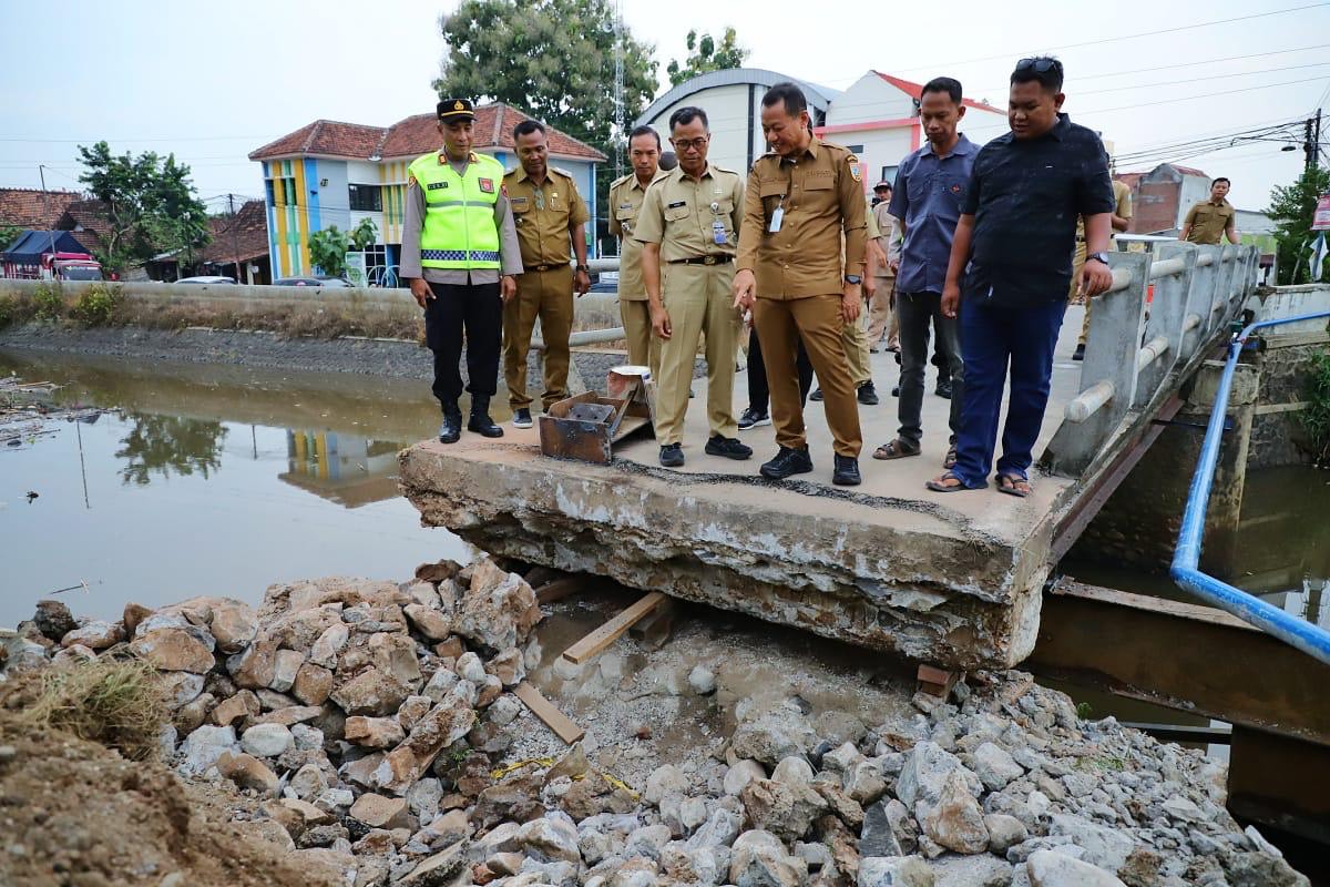 DIKEBUT: Bupati Kudus Sam