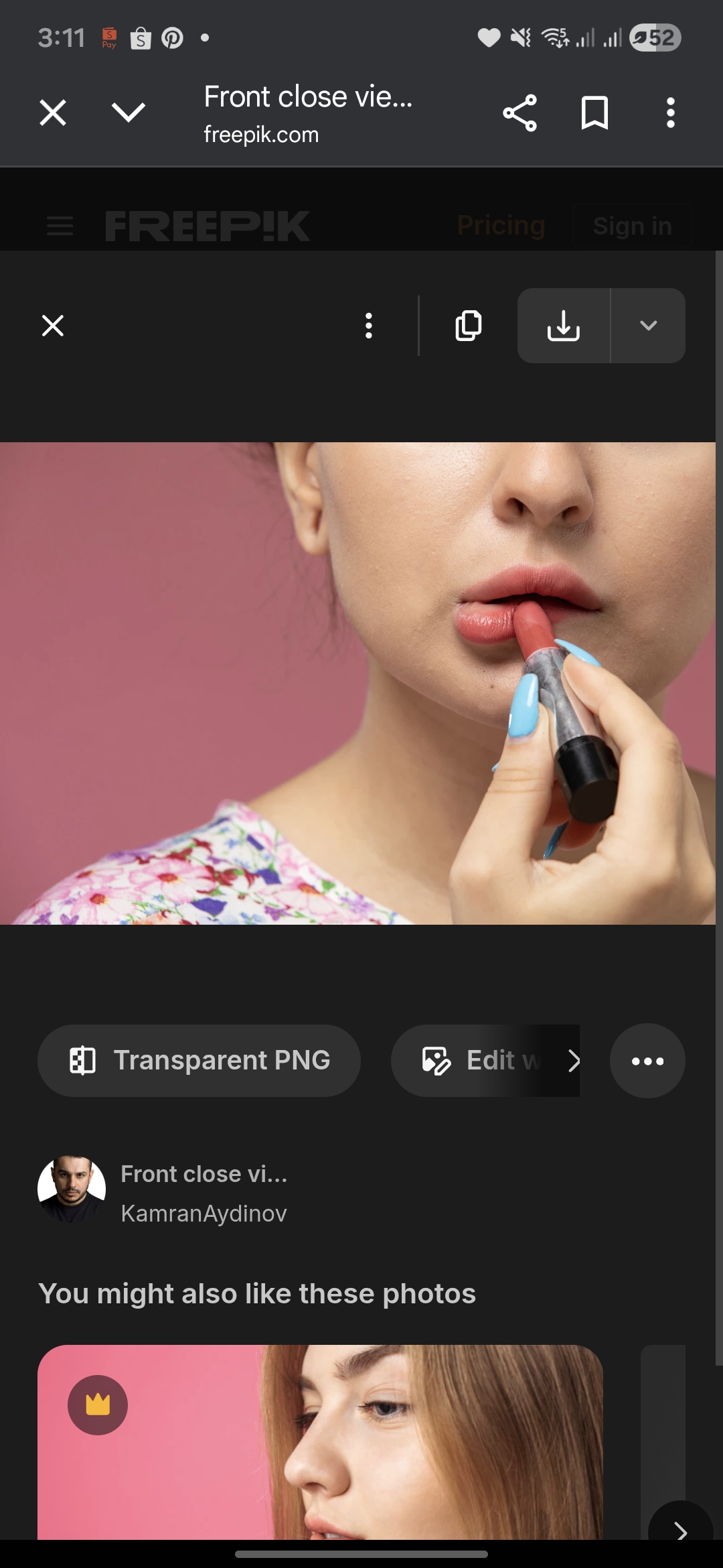 Ilustrasi Menggunakan Lipstick