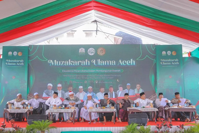 Banda Aceh &ndash; Muzakarah Ulama Aceh 2025 meminta Presiden Prabowo Subianto menetapkan bencana hidrometeorologi sebagai Darurat Bencana Nasional.