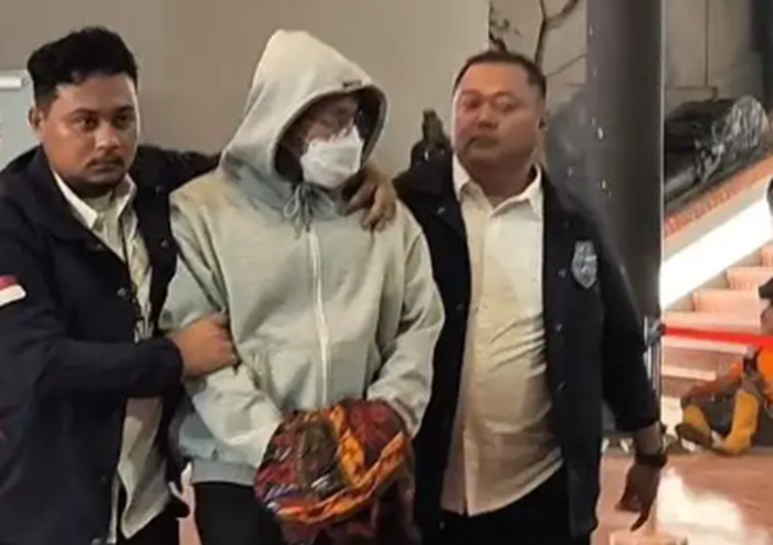 Resbob tiba di Mapolda Jawa Barat pada larut malam