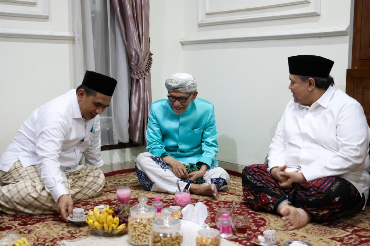 Wakil Gubernur Jawa Tengah, Taj Yasin Maimoen (Gus Yasin) menghadiri haul KH Raden Asnawi ke-68, di Pondok Pesantren Raudlatuth Thalibin Kabupaten Kudus, Selasa malam, 16 Desember 2025.