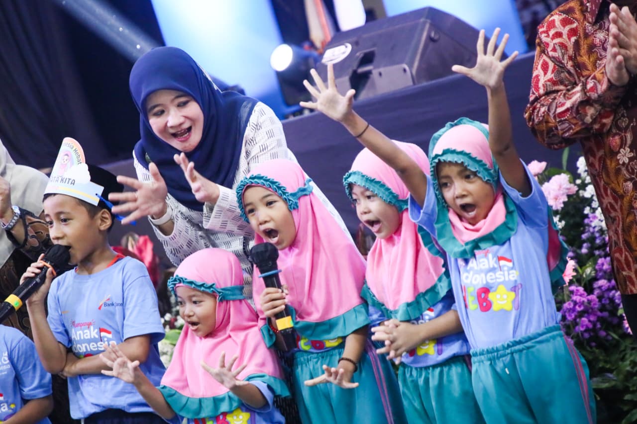 Ilustrasi foto anak-anak PAUD bersemangat dan gembira