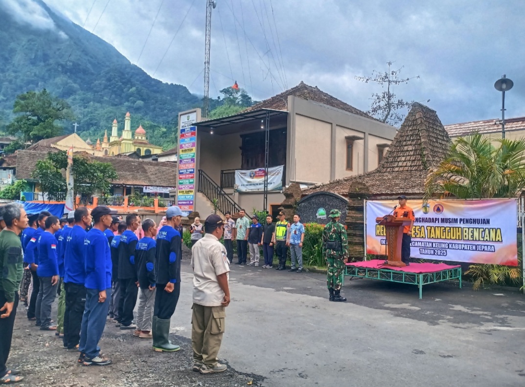 SINERGIS: Apel berlangsung amat khidmat.