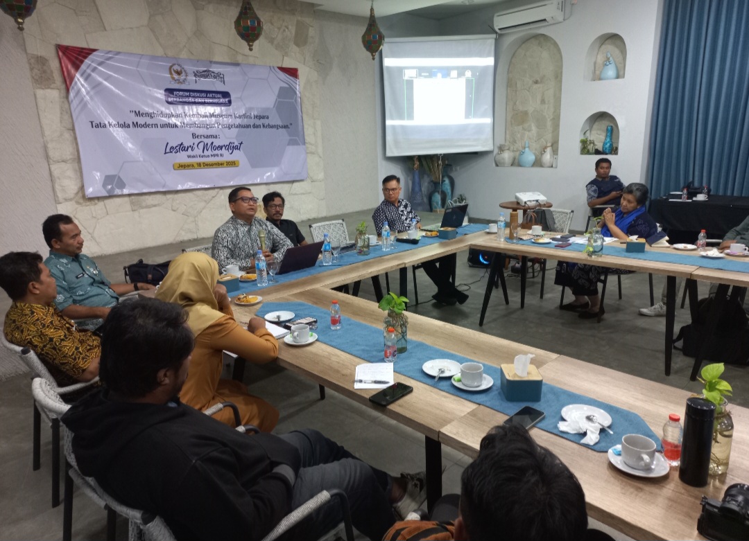 KHIDMAT: Suasana forum diskusi soal rencana pengembangan Museum Kartini pada Kamis (18/12).