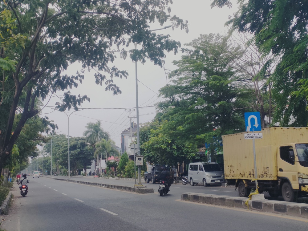 WISNU AJI/RADAR KUDUS SEMPIT: Kondisi u-turn di Jalan Pemuda-Rembang yang akan dilakukan penggeseran ke arah selatan.