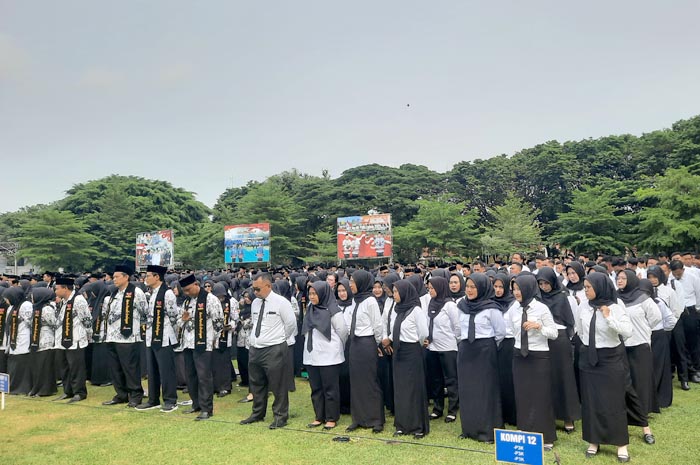 TERIMA SK: Pegawai Pemerintah dengan Perjanjian Kerja (PPPK) di Grobogan menerima arahan setelah dilantik.