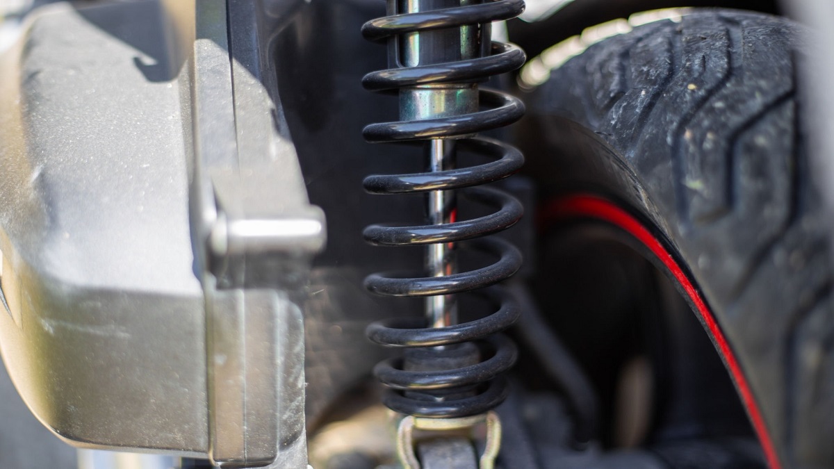 Ilustrasi Shockbreaker Motor Matic