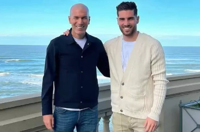 Zinedine Zidane (kiri) dan Luca Zidane (kanan).
