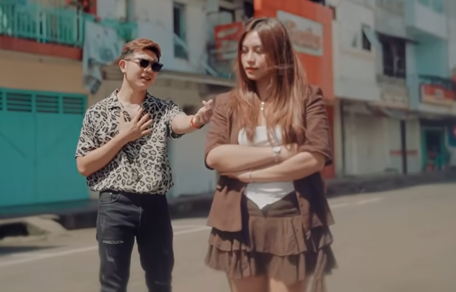 TIKA PAGRAKY FT. WIRA KRISNA - INGKAR JANJI