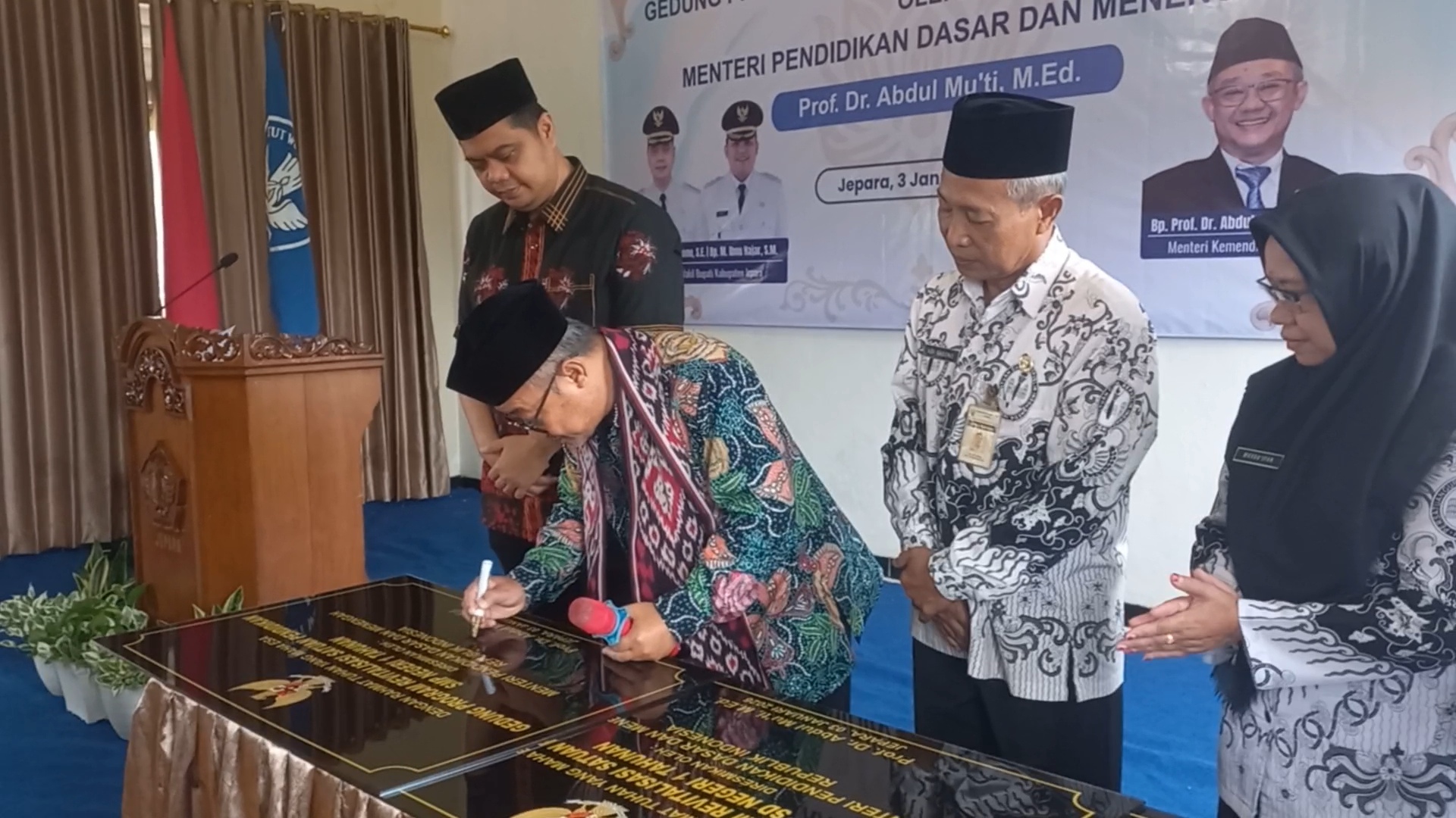 TURUN LANGSUNG: Mendikdasmen RI Abdul Mu