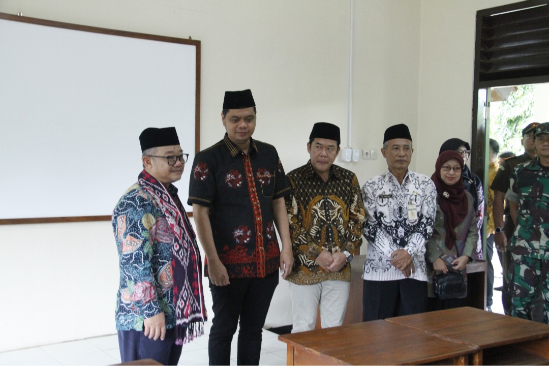 SEKOLAH NYAMAN: Mendikdasmen memastikan ruang kelas KBM aman dan nyaman.