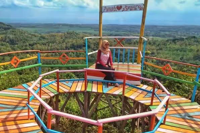 PESONA: Bukut Cengklik di Desa Bicak, Kecamatan Todanan menjadi destinasi wisata melihat perbukitan yang masih asri