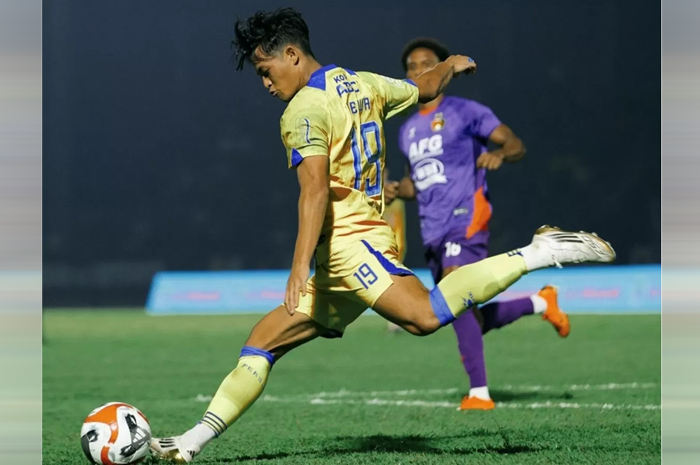 Aksi Alfeandra Dewangga saat di lapangan ketika Persib Bandung ditahan imbang Persik Kediri.