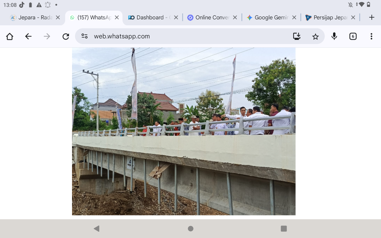 ALHAMDULILLAH: Bupati Jepara meresmikan Jembatan Pendosawalan-Banyuputih saat menghadiri agenda Bupati Ngantor di Desa.