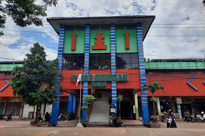 BAKAL JADI KENANGAN: Bangunan Pasar Bitingan nantinya akan menjadi tempat parkir untuk smart hospital RSUD dr Loekmono Hadi bertaraf internasional yang dibangun di sebelah timur atau eks Matahari.