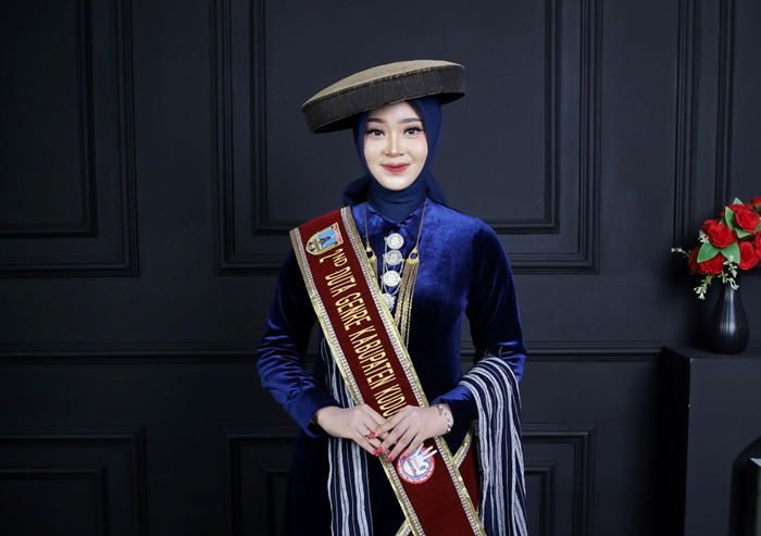 Risky Nur Azizah, mahasiswi KPI UIN Sunan Kudus asal Bungasrejo, Pati, yang aktif berprestasi dan dikenal lewat kemampuan public speaking.