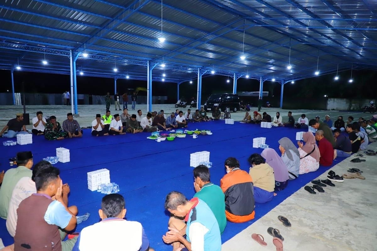 MEMBAUR: Bupati Kudus Sam