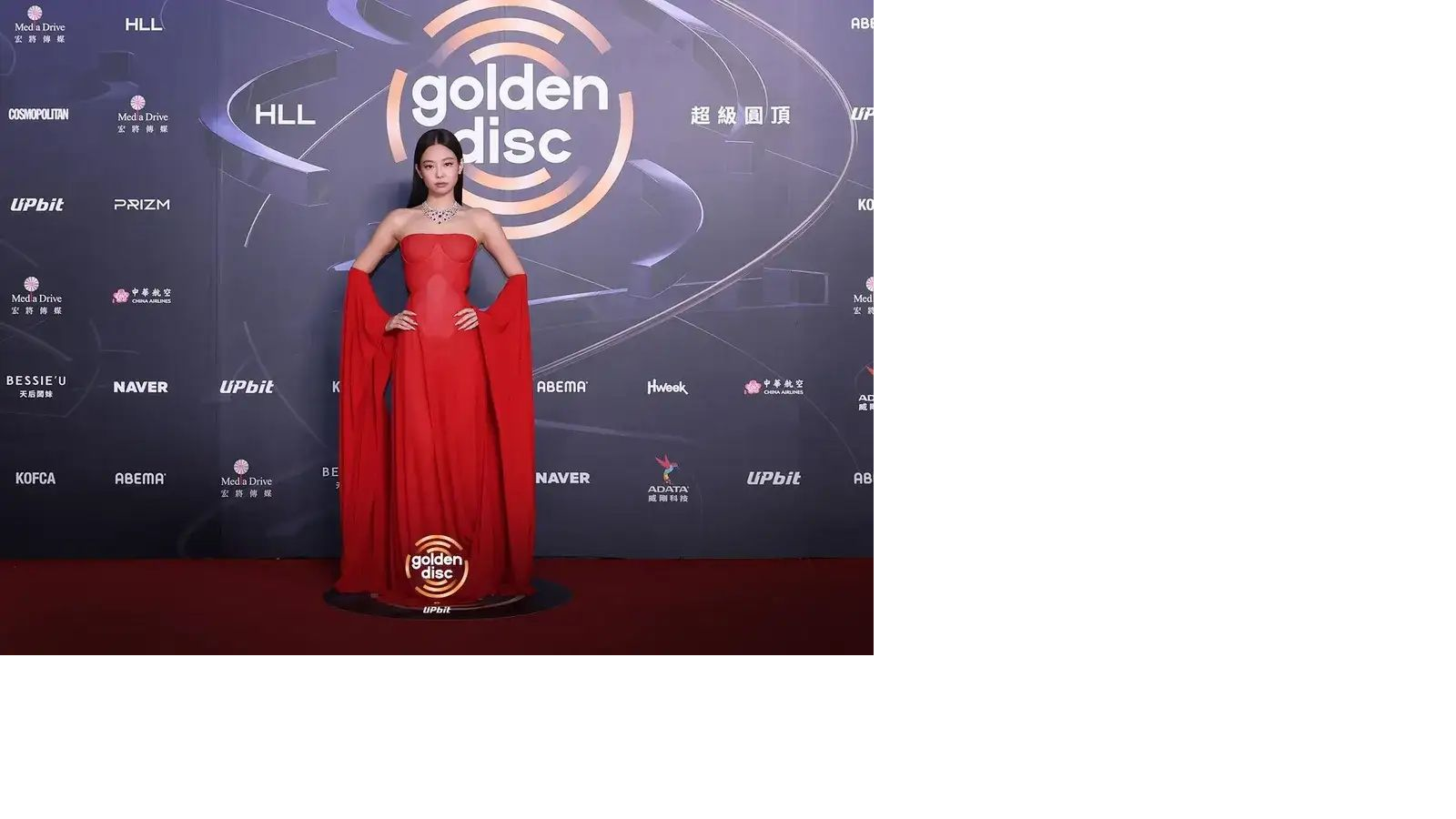 Jennie meraih penghargaan MMA dan GDA