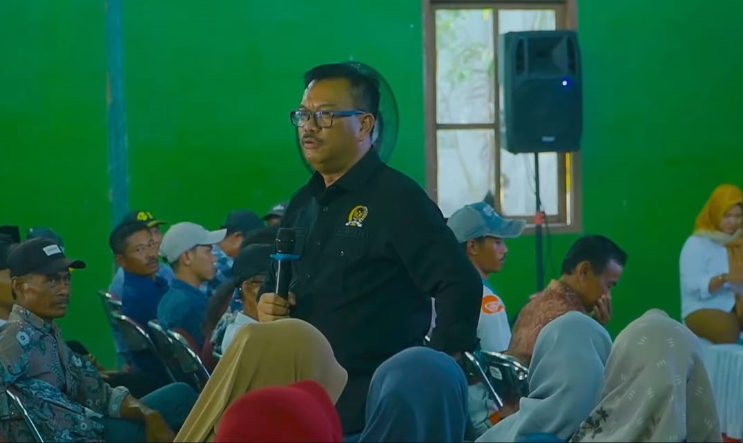 BERIKN HIMBAUAN &ndash; Anggota DPR RI Edy Wuryanto melakukan sosialisasi MBG di Kabupaten Grobogan.