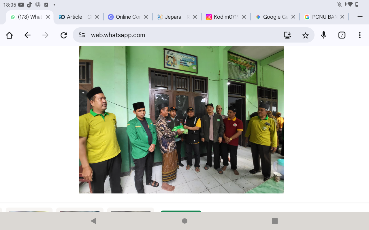 PEDULI: PCNU Jepara salurkan 80 paket sembako untuk warga terdampak banjir di Sumberejo, Donorojo.