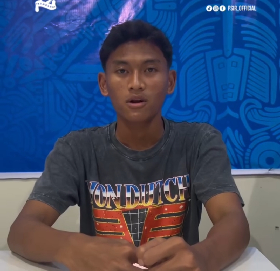 Raihan, kiper PSIR Rembang yang melakukan tendangan brutal kepada pemain Persikaba meminta maaf