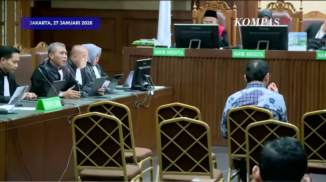 Ahok hadir menjadi saksi dalam sidang kasus minyak mentah. (Foto: Kompas TV)