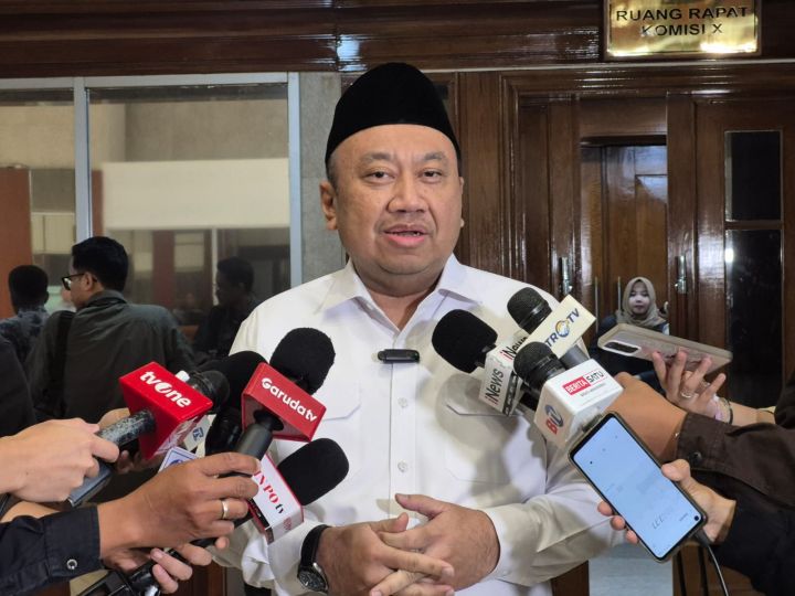 etua komisi X DPR usulkan gaji guru honorer minimal 5 juta. (Foto: Metro TV/Andre Septian Yusup)