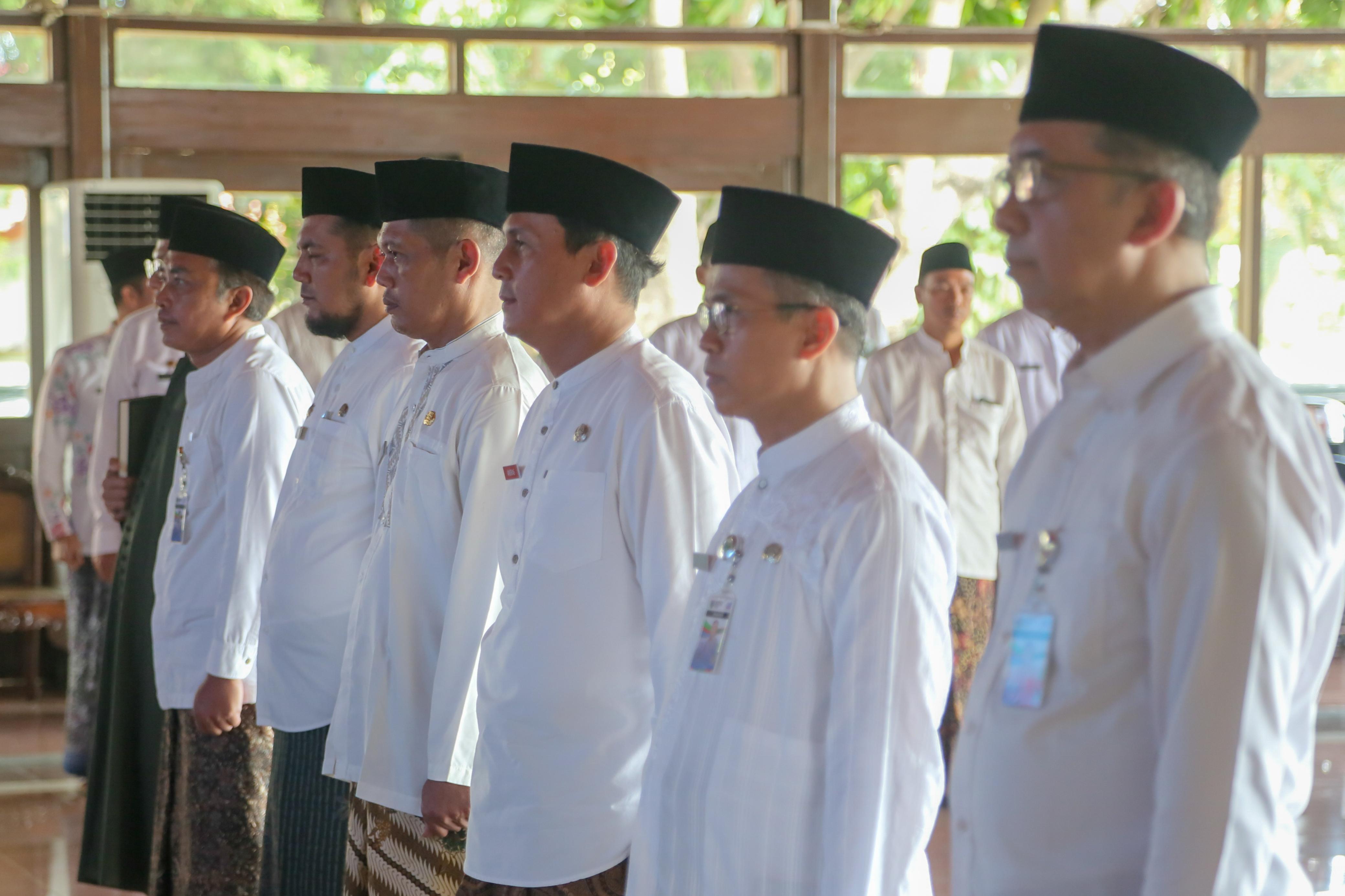 SEGERA BEKERJA: Enam kepala OPD dilantik oleh Bupati Kudus Sam&rsquo;ani Intakoris.