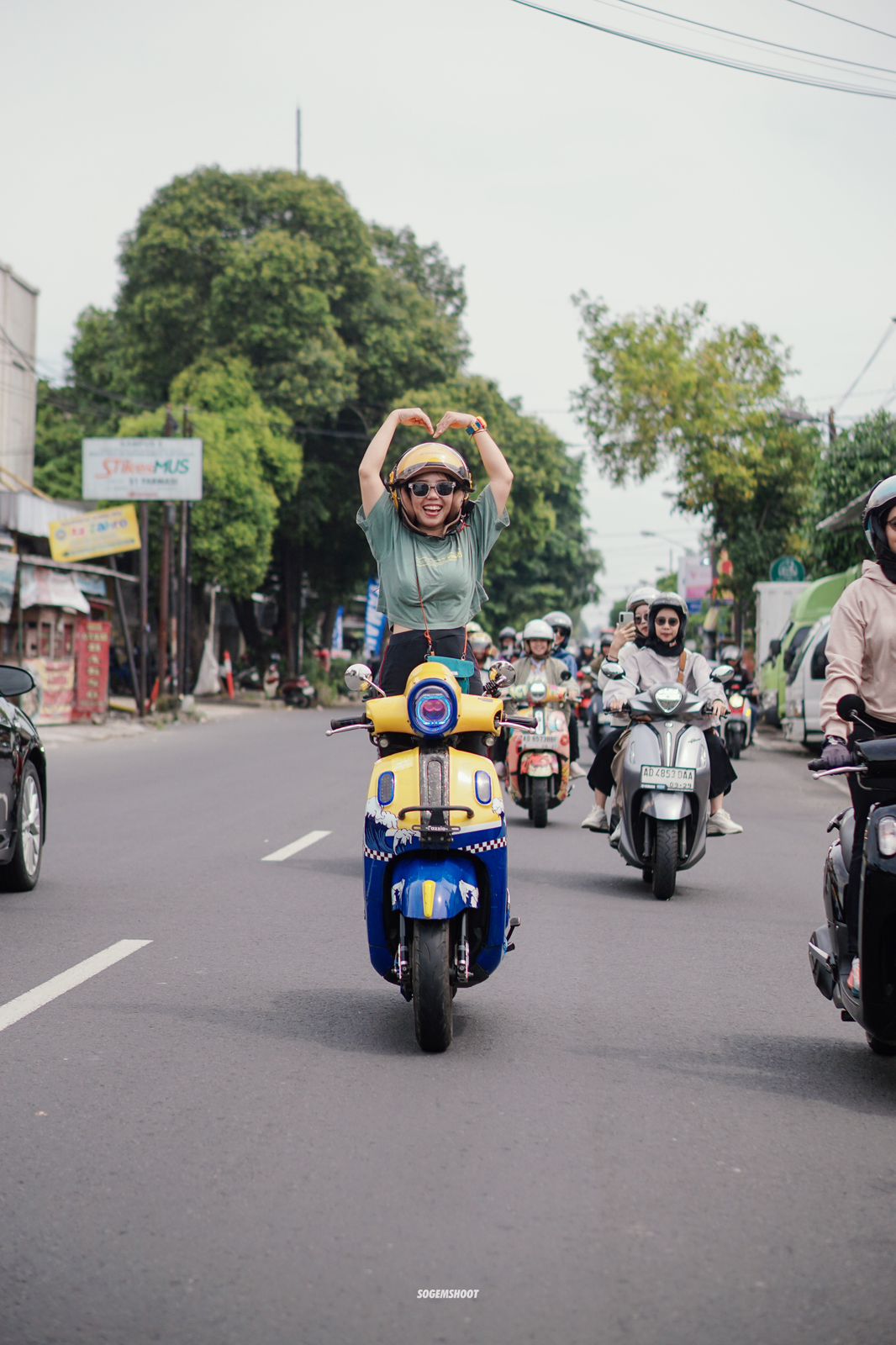 CINTA: Wajah-wajah ceria terpancar dari peserta Grand Filano Touring di Solo akhir pekan lalu. Selain menikmati perjalanan dan keindahan kota Solo.
