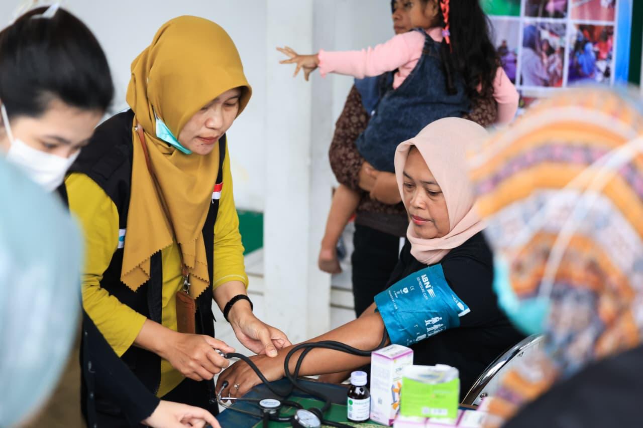 Pemeriksaan dokter spesialis hingga trauma healing anak-anak dilakukan dalam layanan Speling di Desa Serang, Purbalingga, guna membantu warga bangkit pascabencana.
