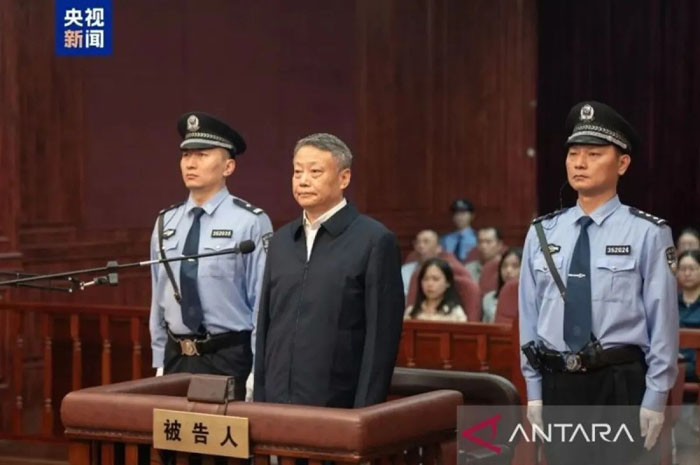 Mantan Menteri Kehakiman China Tang Yijun dijatuhi vonis seumur hidup oleh pengadilan rakyat menengah Kota Xiamen, provinsi Fujian, Senin (2/2/2026)