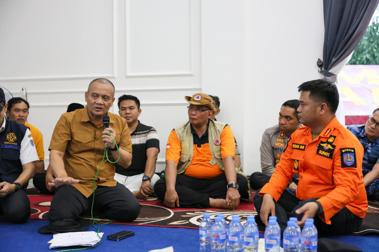 Gubernur Ahmad Luthfi  berkoordinasi dengan BPBD dan instansi terkait Relokasi korban bencana tanah gerak di Purbalingga