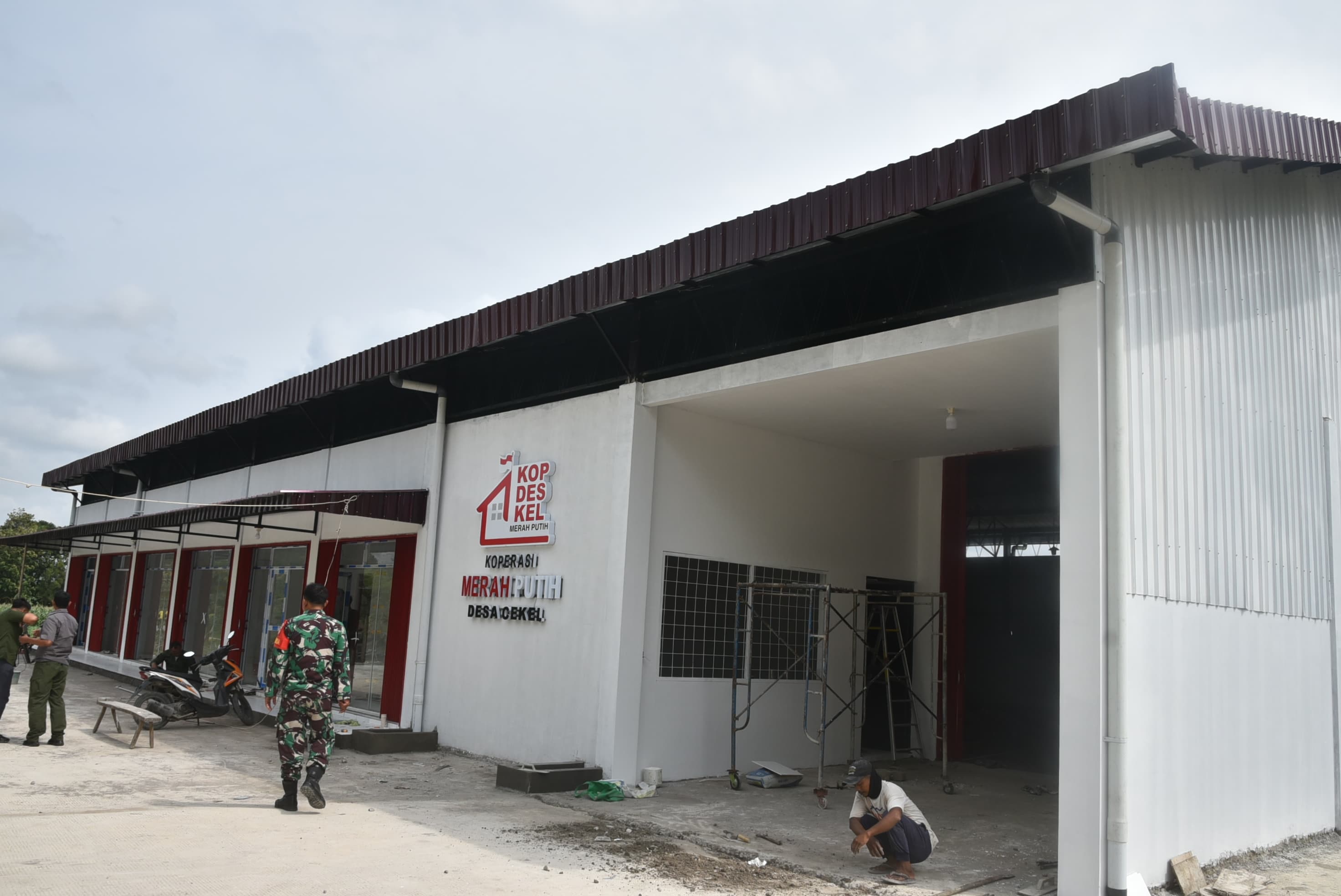 BERDIRI: Bangunan gerai KDMP di Kabupaten Grobogan.