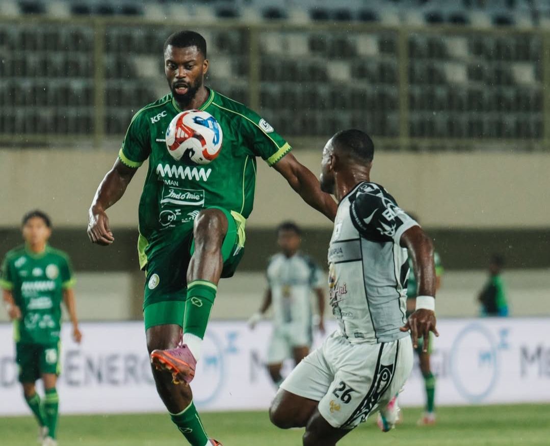 Tim PSS Sleman vs Persipura