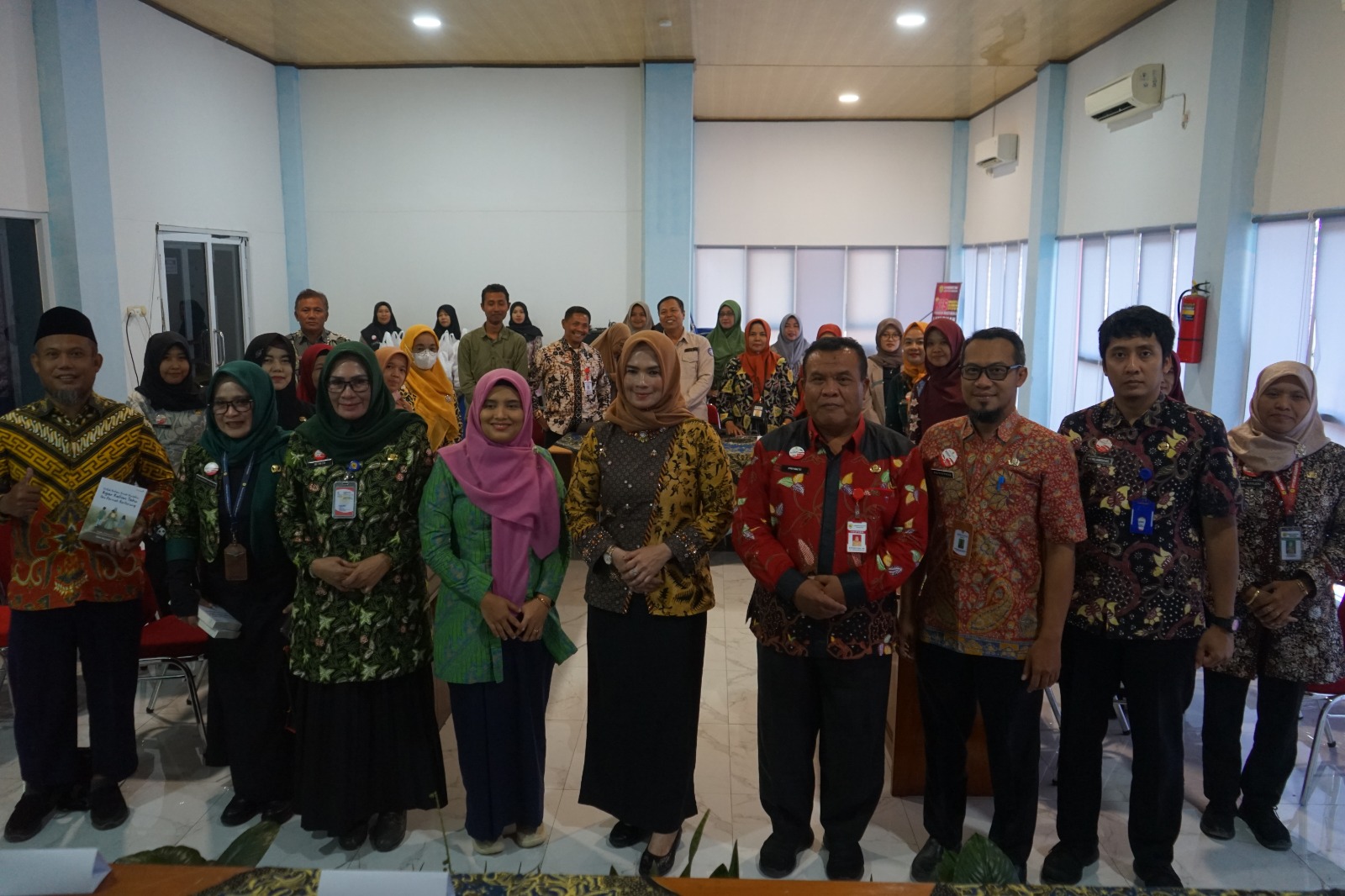 GELORAKAN LITERASI &ndash; Kepala Dinas Perpustakaan dan Arsip Daerah (Dinarperspusda) Grobogan Supriyanto memberikan arahan dalam pengebagan literasi masyarakat. 