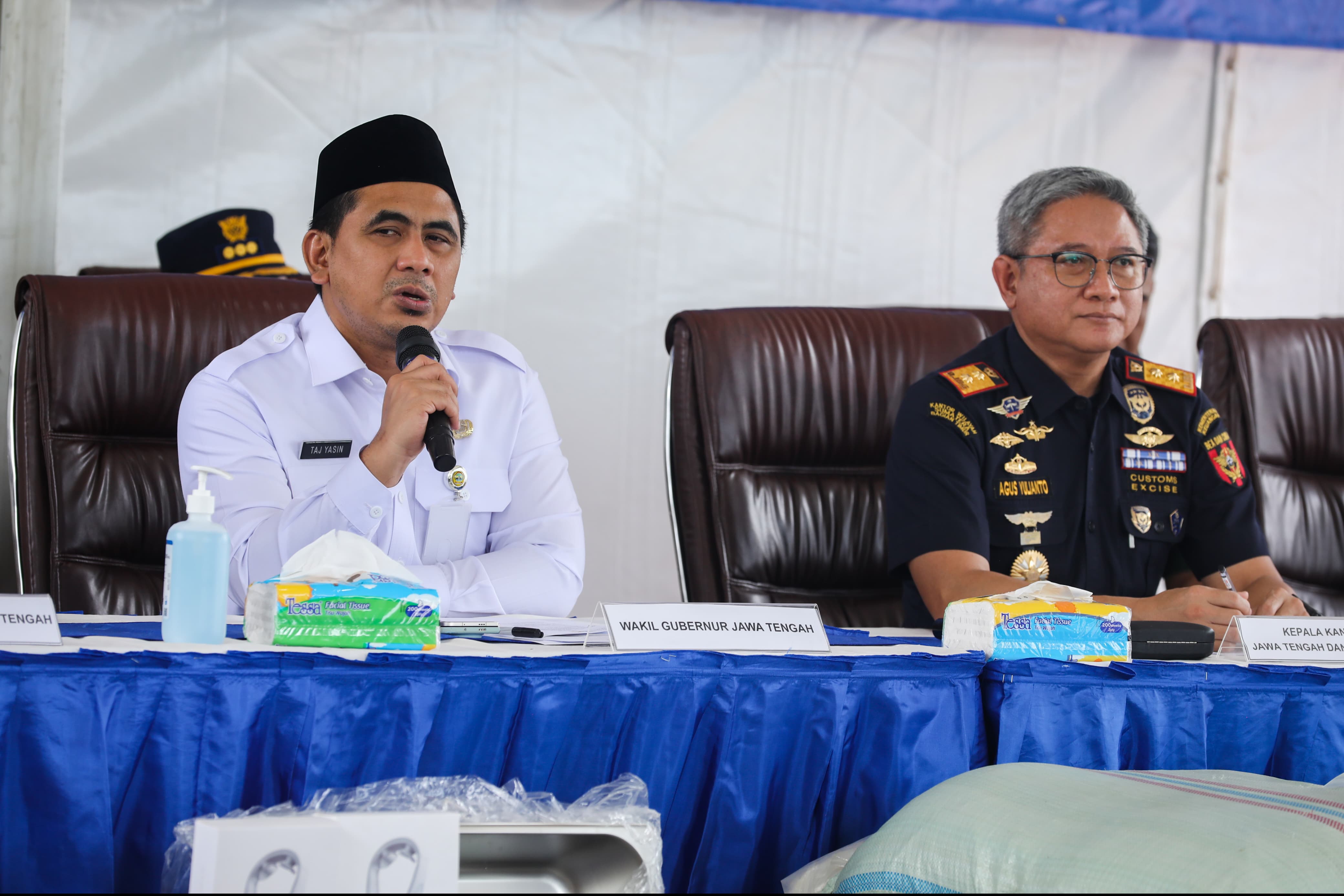 Wagub Taj Yasin rapat membahas pengetatan SPPG.