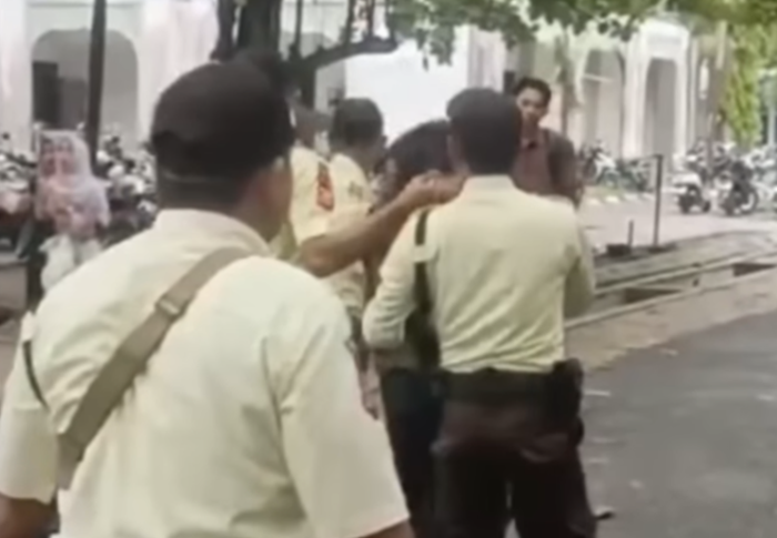 Pelaku penusukan kepada mahasiswi UIN Suska Riau yang diamankan 