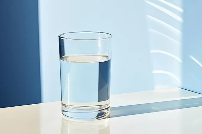 ilustrasi air putih. (Freepik)