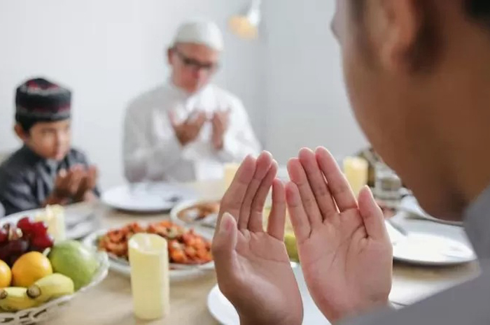 Ilustrasi buka puasa bersama