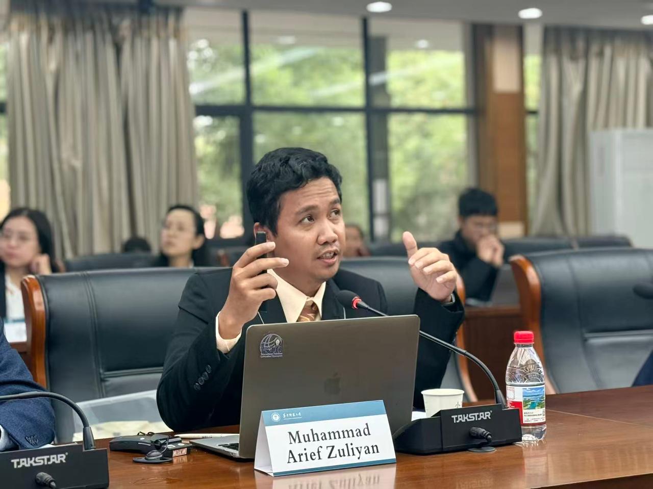 Dosen HI FISIP Undip Muhammad Arief Zuliyan