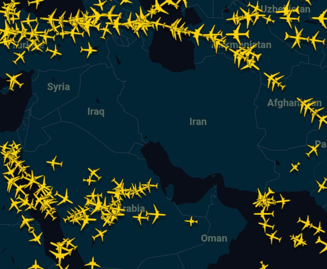 Situasi langit Iran dan Iraq (Foto: tangkapan layar flighradar24.com)