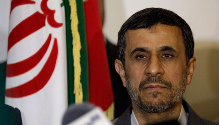 Mahmoud Ahmadinejad . 