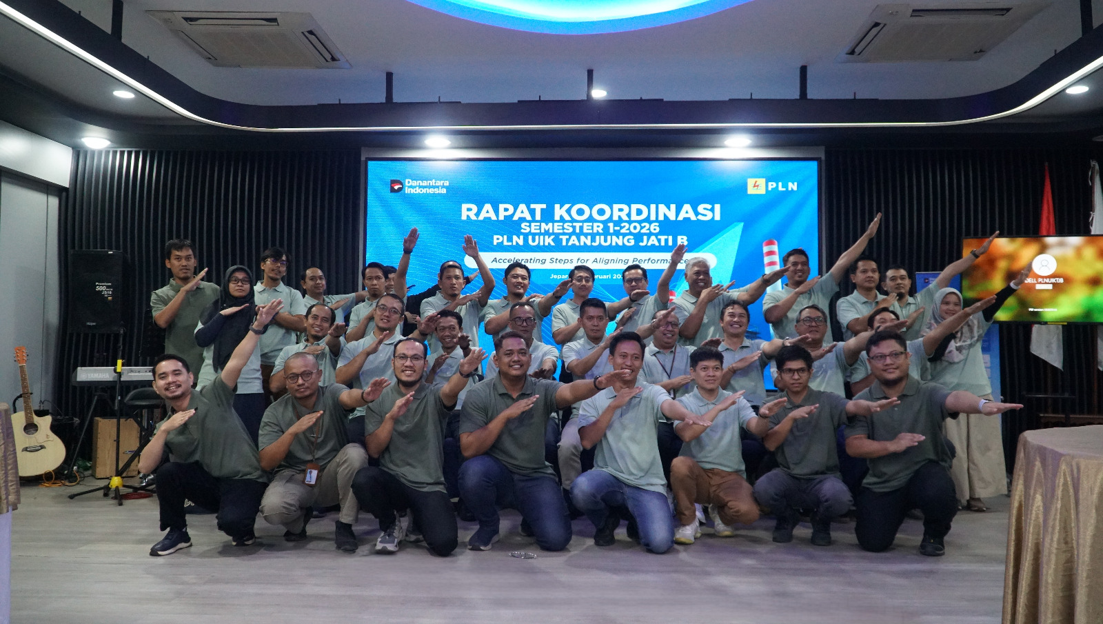 KOMPAK: Foto bersama seluruh peserta Rapat Kerja Semester I Tahun 2026 di PLN UIK Tanjung Jati B.