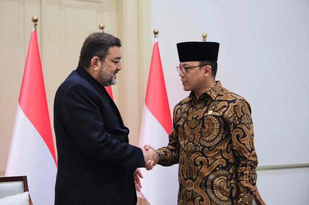 Prabowo tulis surat duka  dan diserahkan langsung oleh Menteri Luar Negeri Sugiono kepada Dubes Iran di Jakarta (Foto: instagram @sekretariat.kabinet)