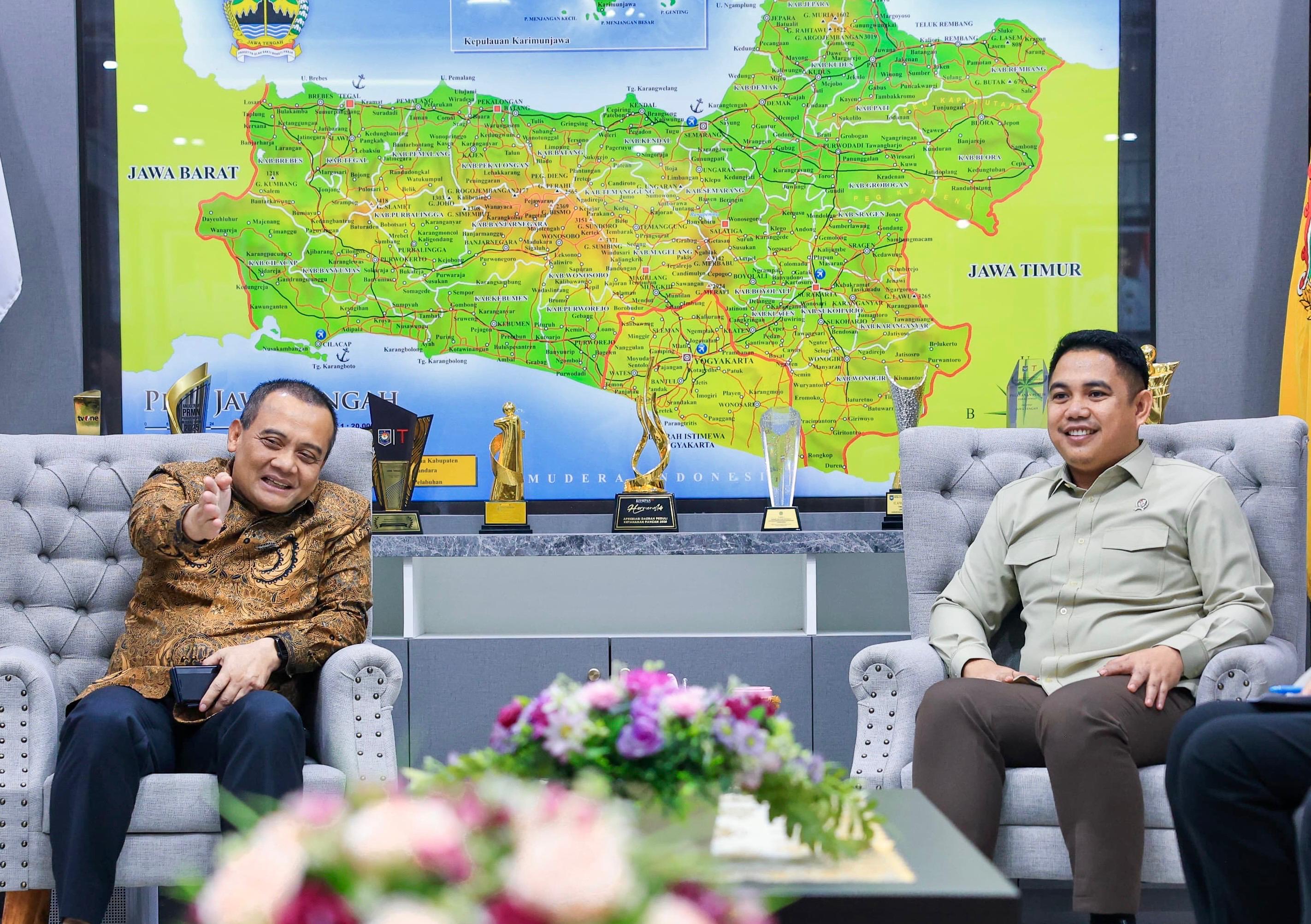 SINERGI: Gubernur Jawa Tengah Ahmad Luthfi bersama Kementerian Pelindungan Pekerja Migran Indonesia (KP2MI) memastikan kondisi PMI.