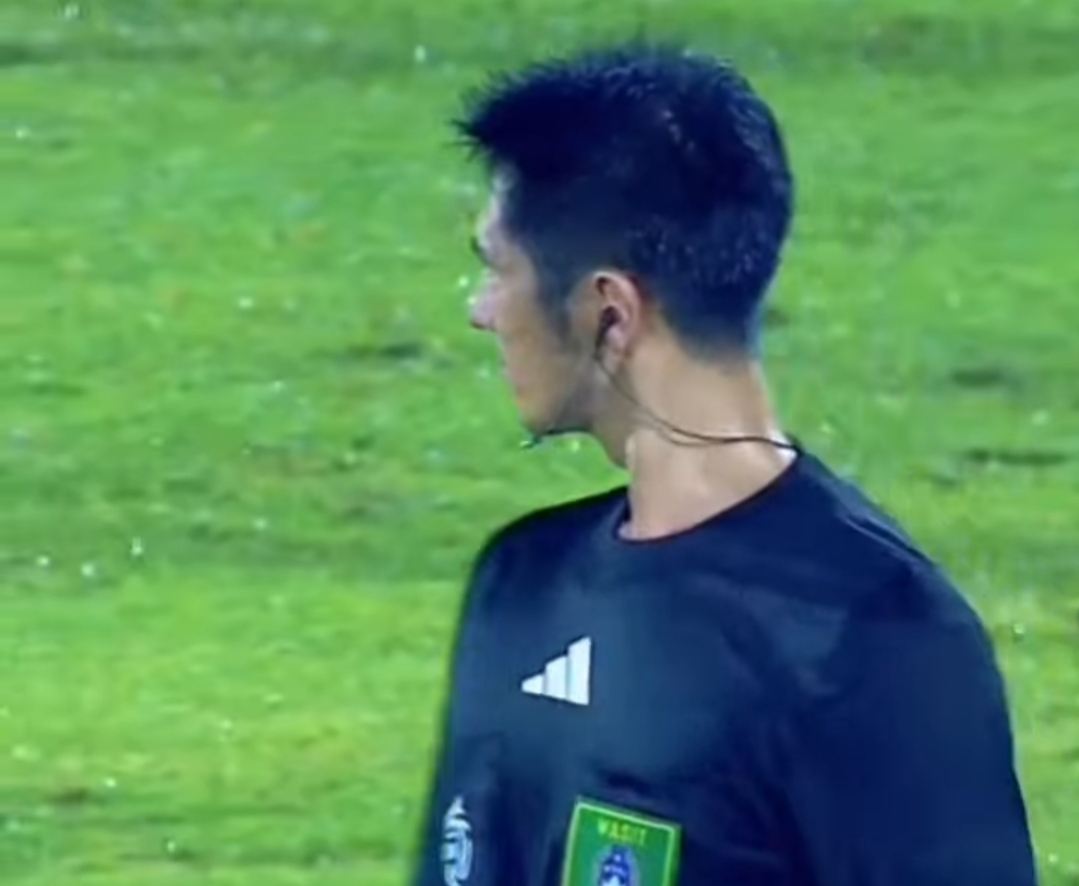 Yudai Yamamoto, wasit yang memimpin pertandingan Bhayangkara FC vs Arema FC