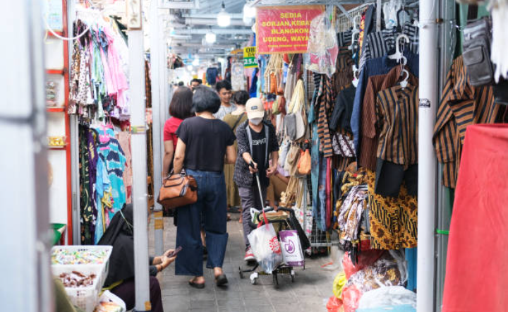 Thrifting di pasar Senen 