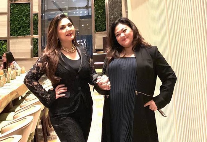  Nia Daniaty dan Olivia Daniaty