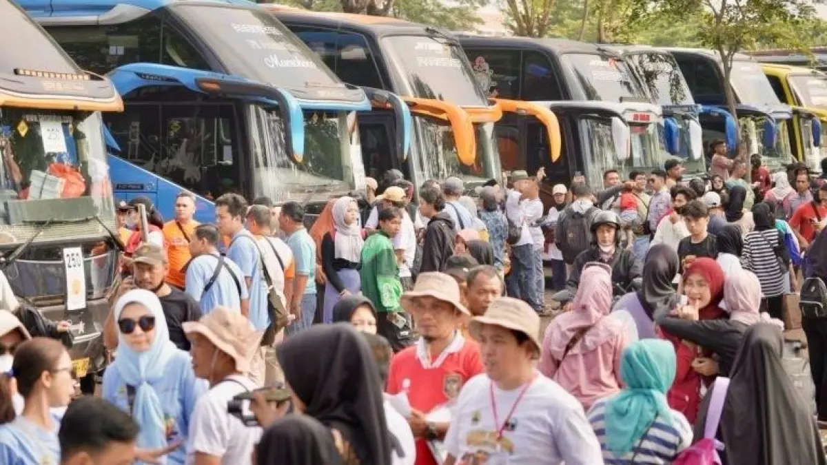 BERSIAP: Sebanyak 325 unit bus yang disiapkan untuk program tersebut telah melalui berbagai tahapan pemeriksaan, mulai dari administrasi kendaraan, kelayakan operasional, hingga pemeriksaan kesehatan bagi pengemudi dan kru bus.